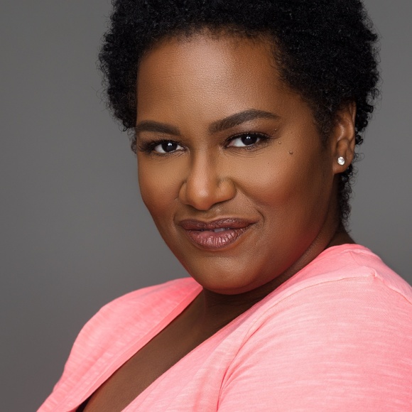 Meet your Posher, Staci - Picture 2 of 3